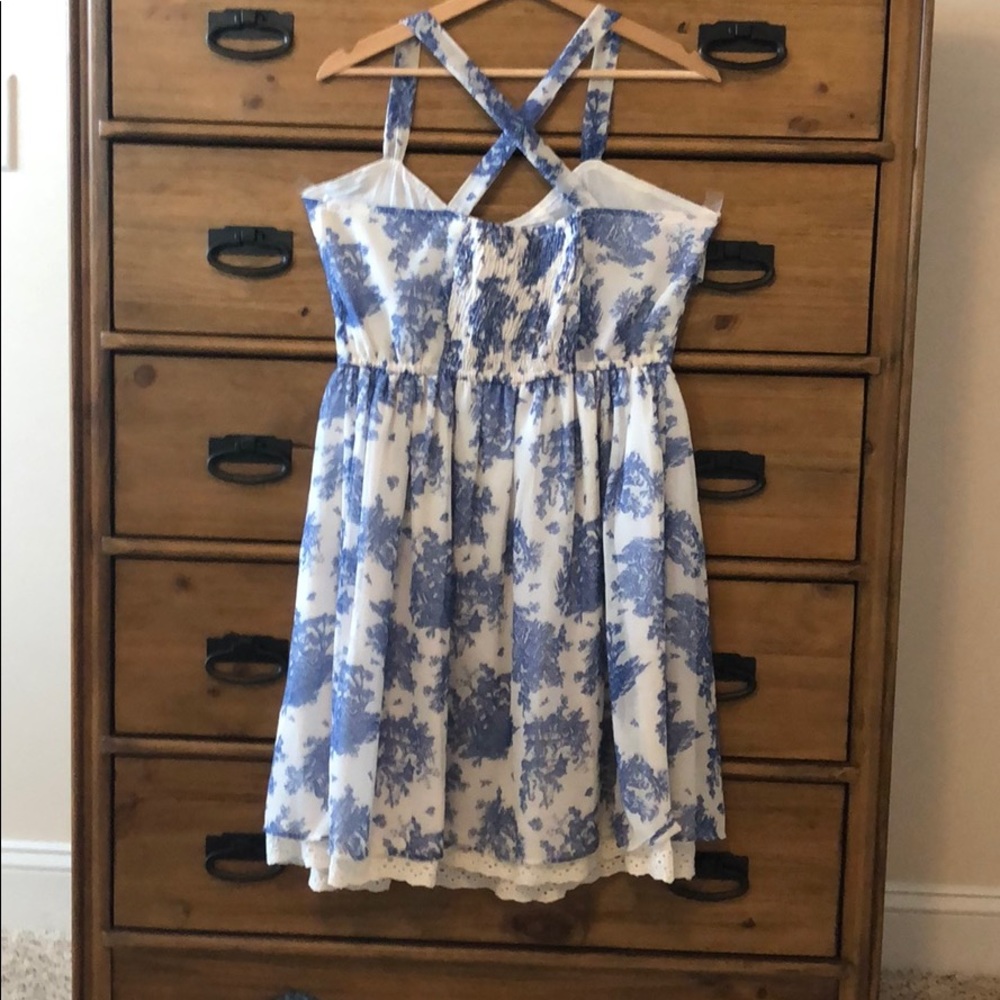 Dress - Picture 2 of 7